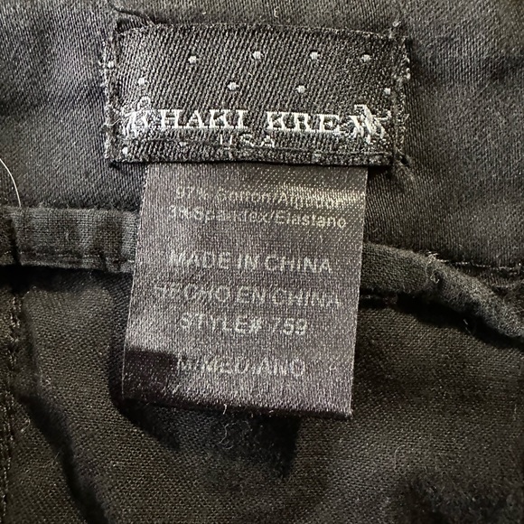 Pleated, fun detail pencil skirt with flare - Picture 5 of 6